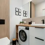 Beautiful With Balcony By Renters Апартаменты *