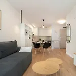 Апартаменты Beautiful With Balcony By Renters Познань