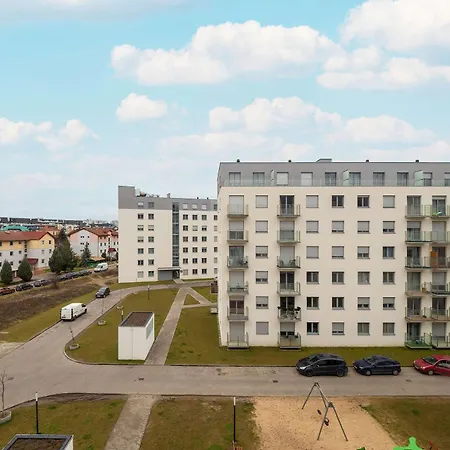 Beautiful With Balcony By Renters Апартаменты Познань