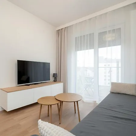 Beautiful With Balcony By Renters * 波兹南