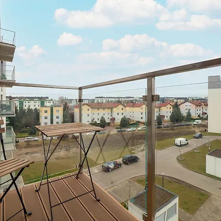 公寓 Beautiful With Balcony By Renters