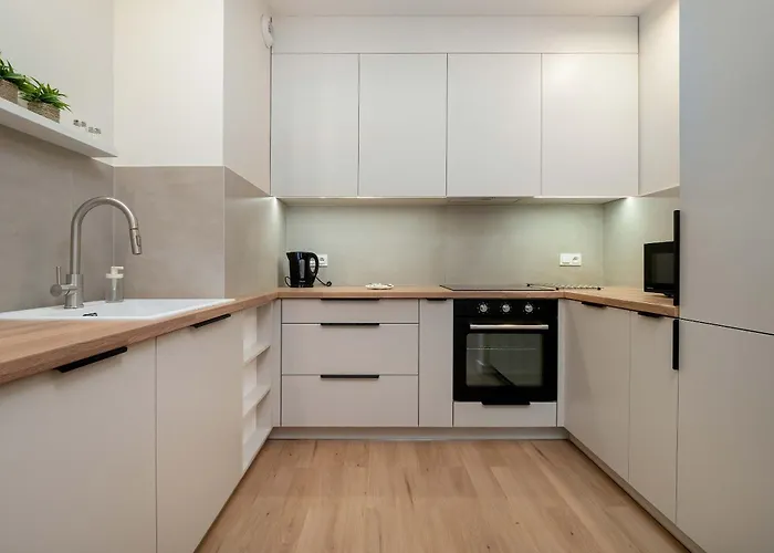 Апартаменты Beautiful With Balcony By Renters Познань