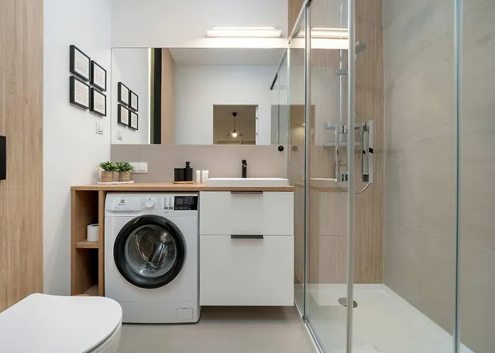 Beautiful With Balcony By Renters Апартаменты Познань