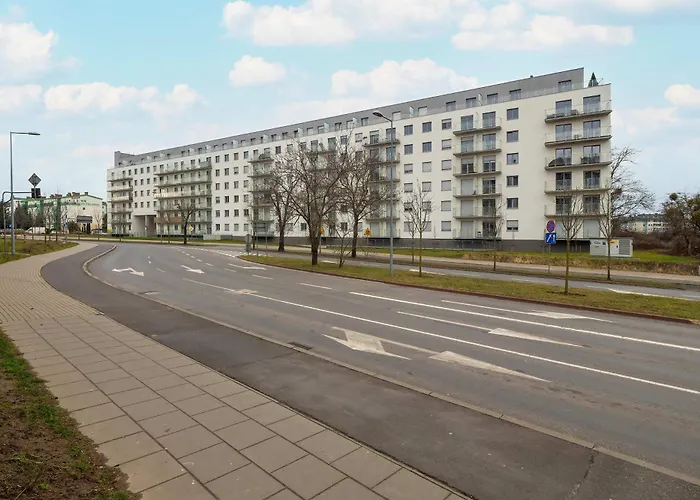 Beautiful With Balcony By Renters Познань